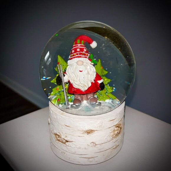 Musical Santa Snow Globe Christmas Santa on Skis NWT - Picture 1 of 5